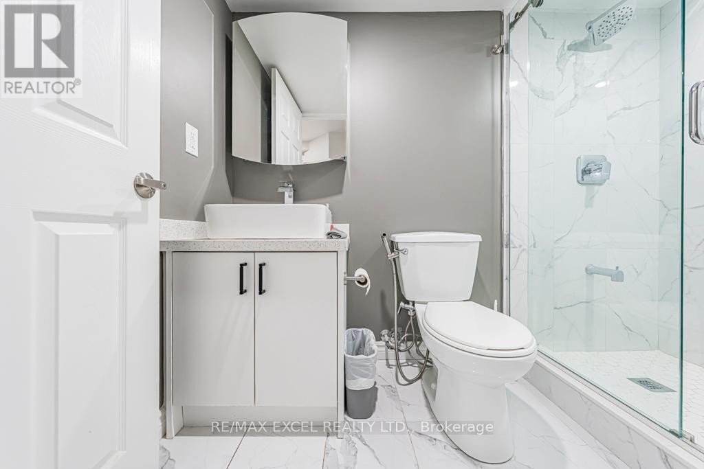 












271 RICHARD UNDERHILL AVENUE

,
Whitchurch-Stouffville (Stouffville),




Ontario
L4A0Y8

