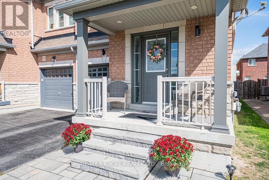 












271 RICHARD UNDERHILL AVENUE

,
Whitchurch-Stouffville (Stouffville),




Ontario
L4A0Y8

