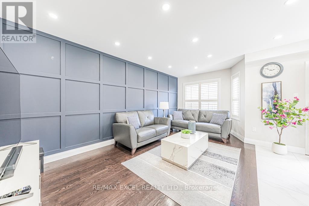 












271 RICHARD UNDERHILL AVENUE

,
Whitchurch-Stouffville (Stouffville),




Ontario
L4A0Y8

