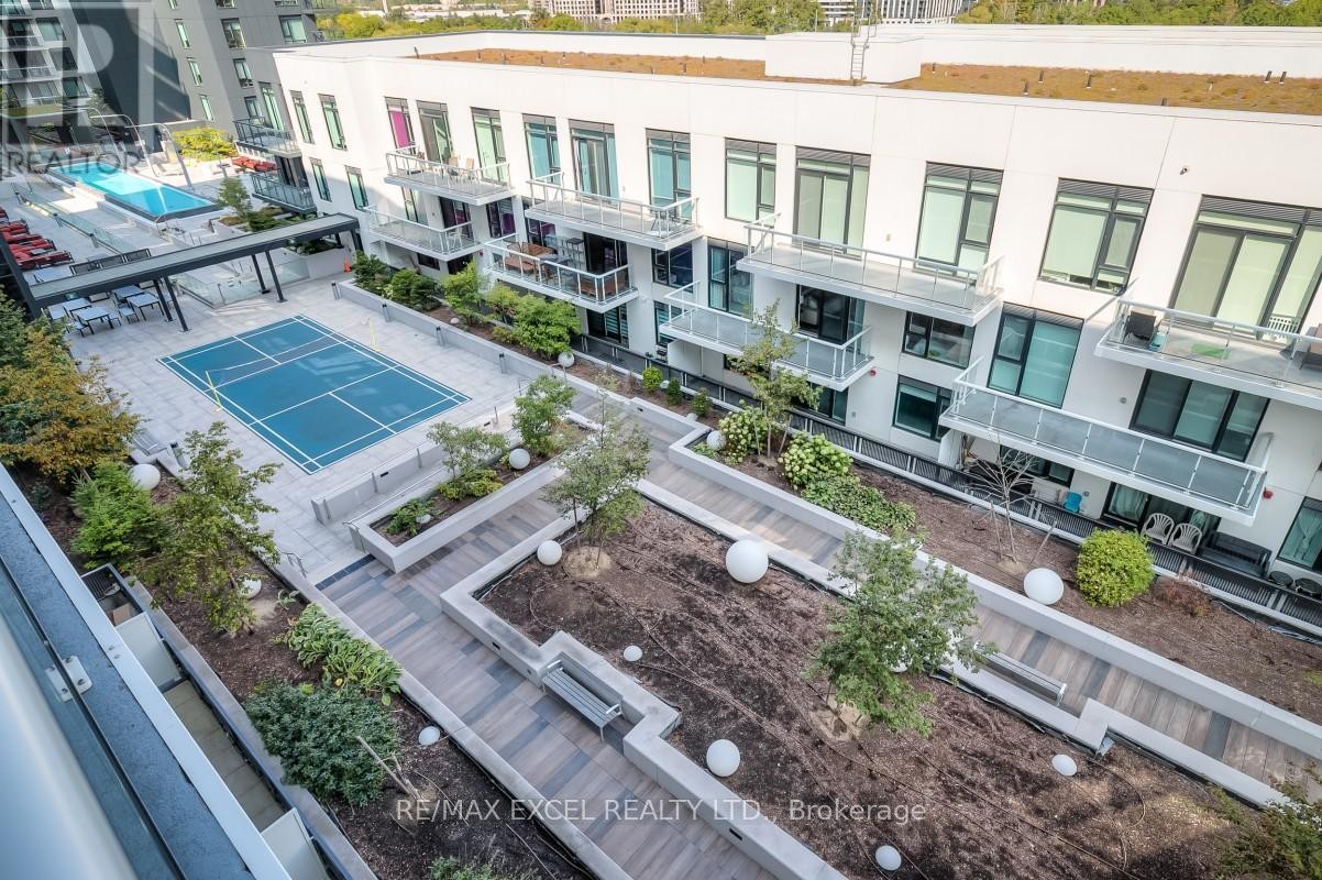












903 - 8 ROUGE VALLEY DRIVE W

,
Markham (Unionville),




Ontario
L6G0G8

