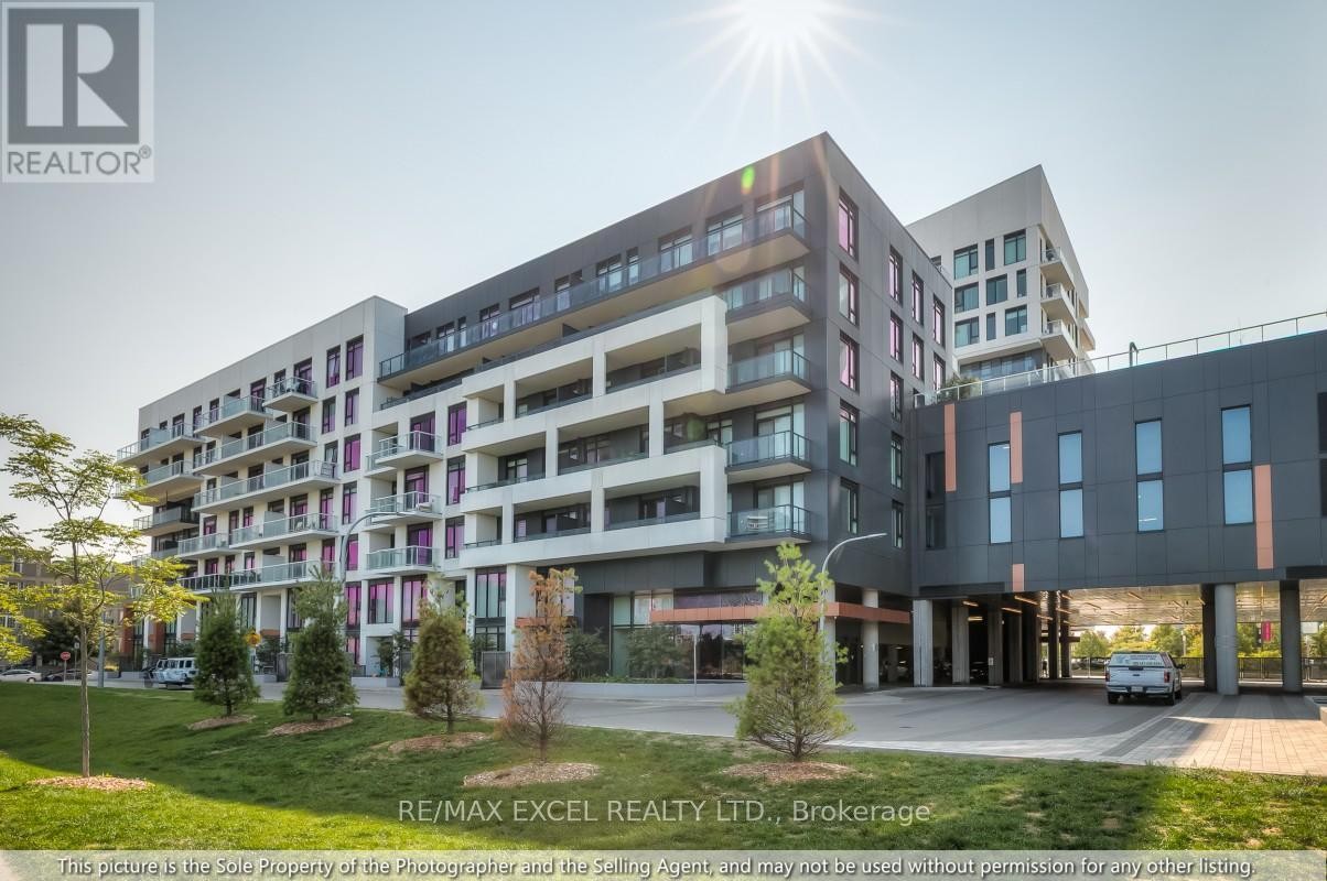 












903 - 8 ROUGE VALLEY DRIVE W

,
Markham (Unionville),




Ontario
L6G0G8

