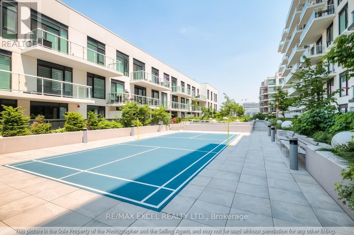 












903 - 8 ROUGE VALLEY DRIVE W

,
Markham (Unionville),




Ontario
L6G0G8

