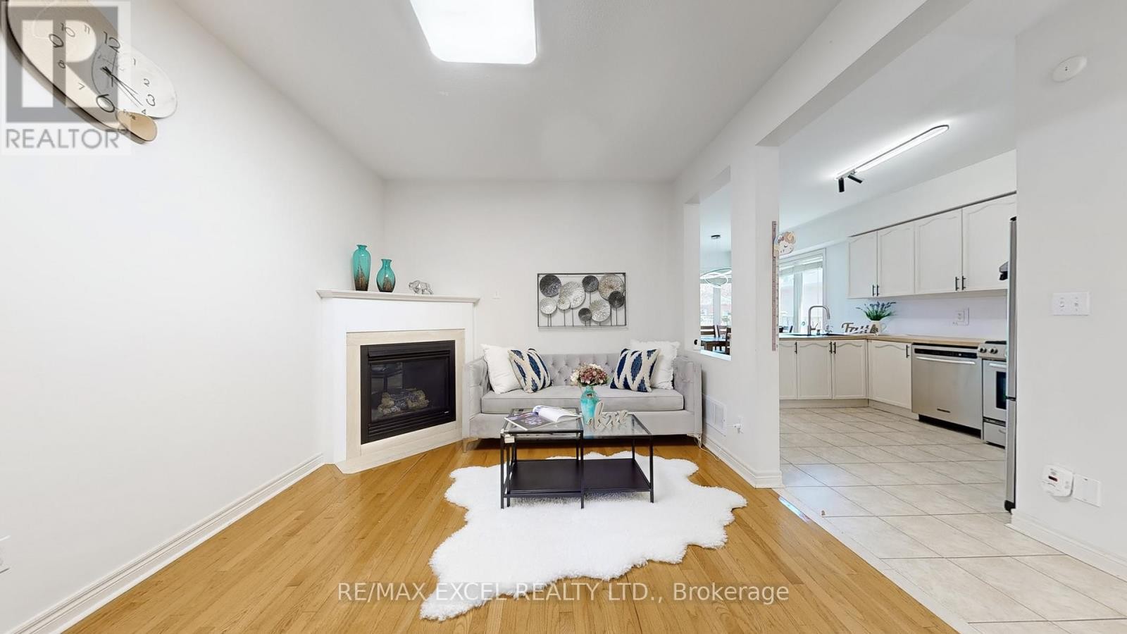 












809 CORNELL ROUGE BOULEVARD

,
Markham (Cornell),




Ontario
L6B0K5

