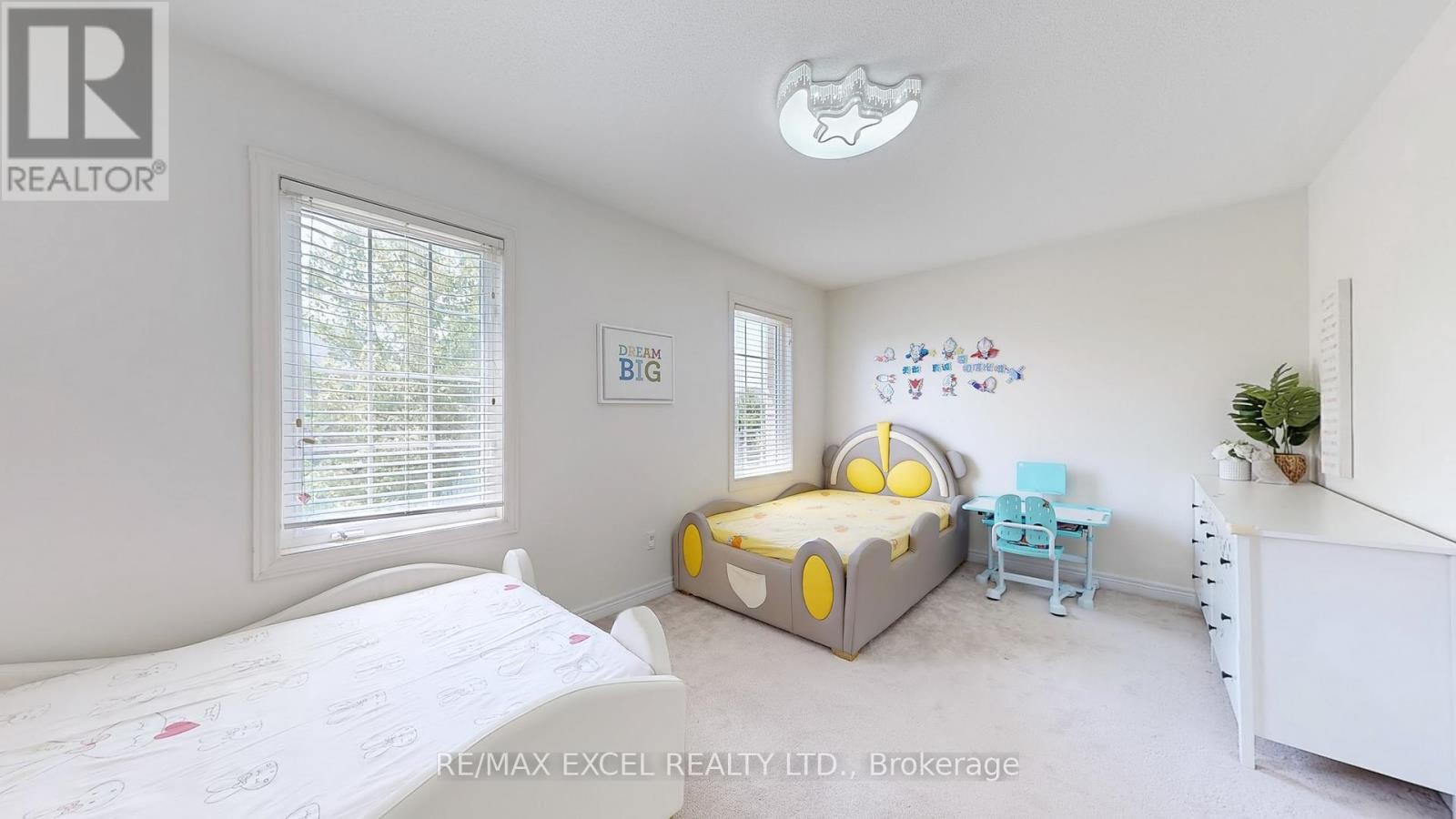 












809 CORNELL ROUGE BOULEVARD

,
Markham (Cornell),




Ontario
L6B0K5

