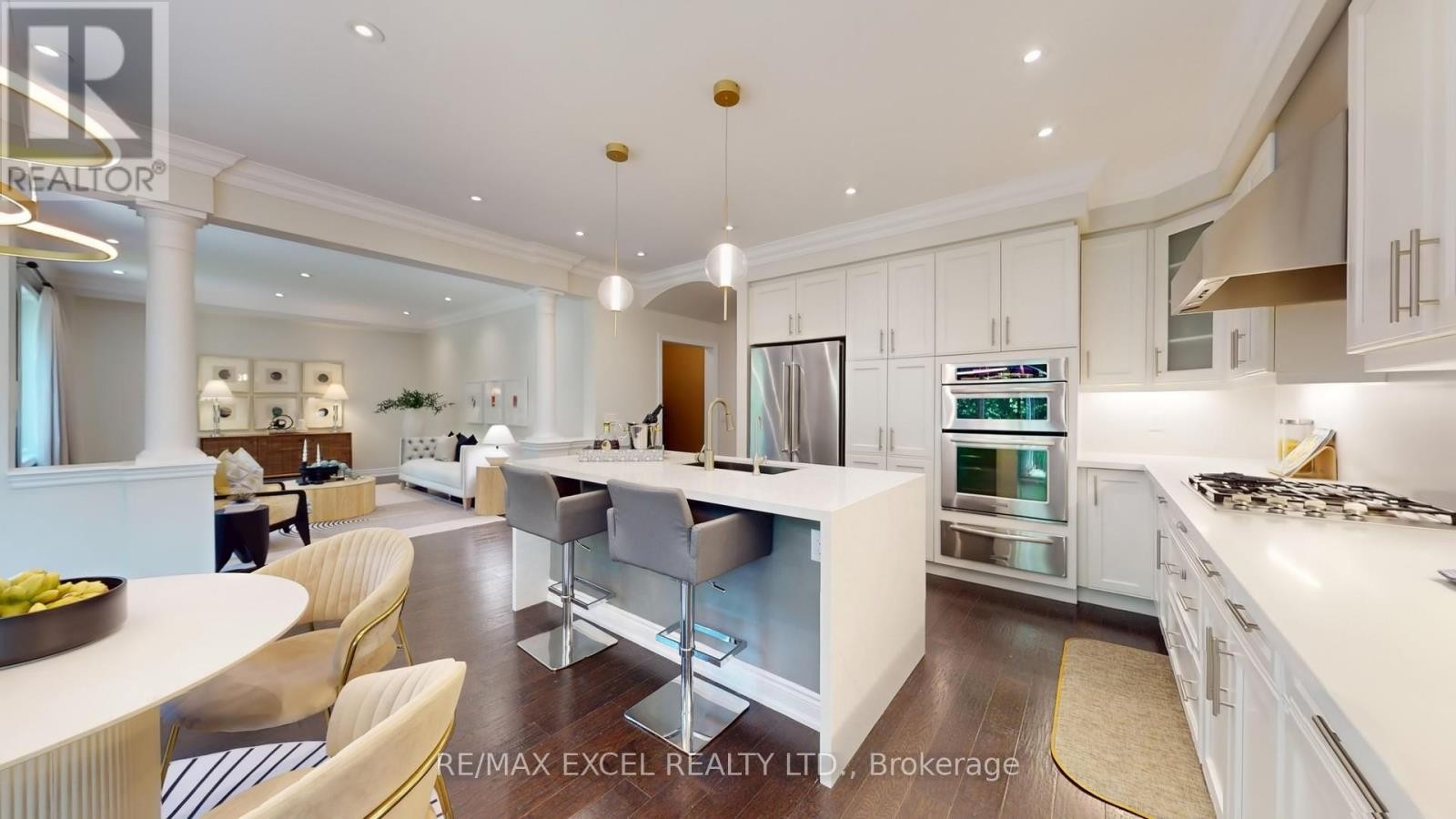 












215 COON'S ROAD

,
Richmond Hill (Oak Ridges),




Ontario
L4E4R3

