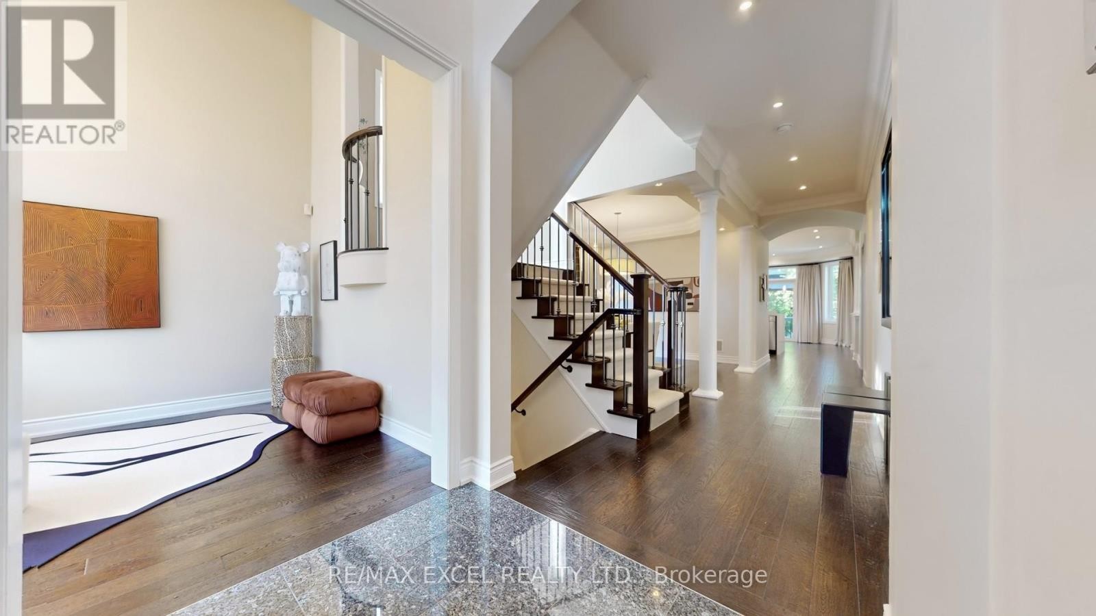 












215 COON'S ROAD

,
Richmond Hill (Oak Ridges),




Ontario
L4E4R3

