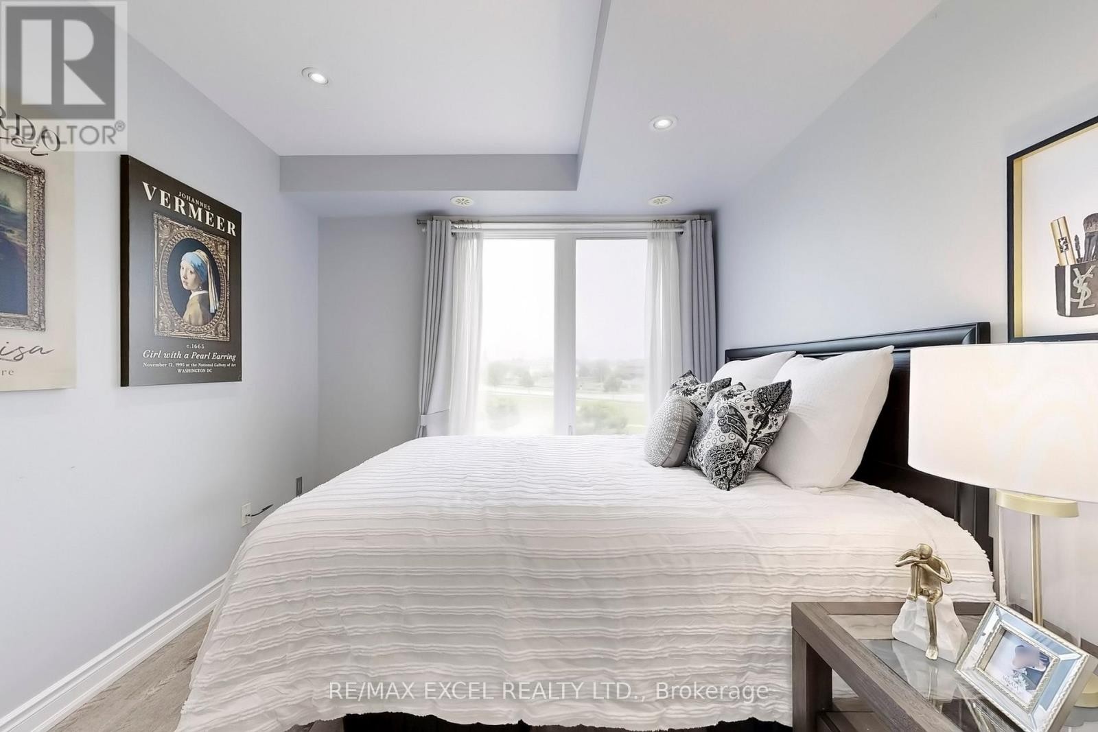 












76 UNITY GARDENS DRIVE

,
Markham (Village Green-South Unionville),




Ontario
L3R4Y7

