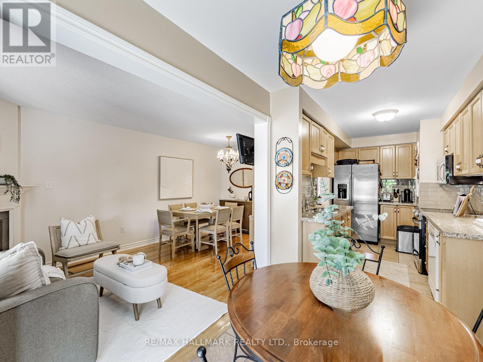












52 MISTLEFLOWER COURT

,
Richmond Hill (Oak Ridges),




Ontario
L4E3T9

