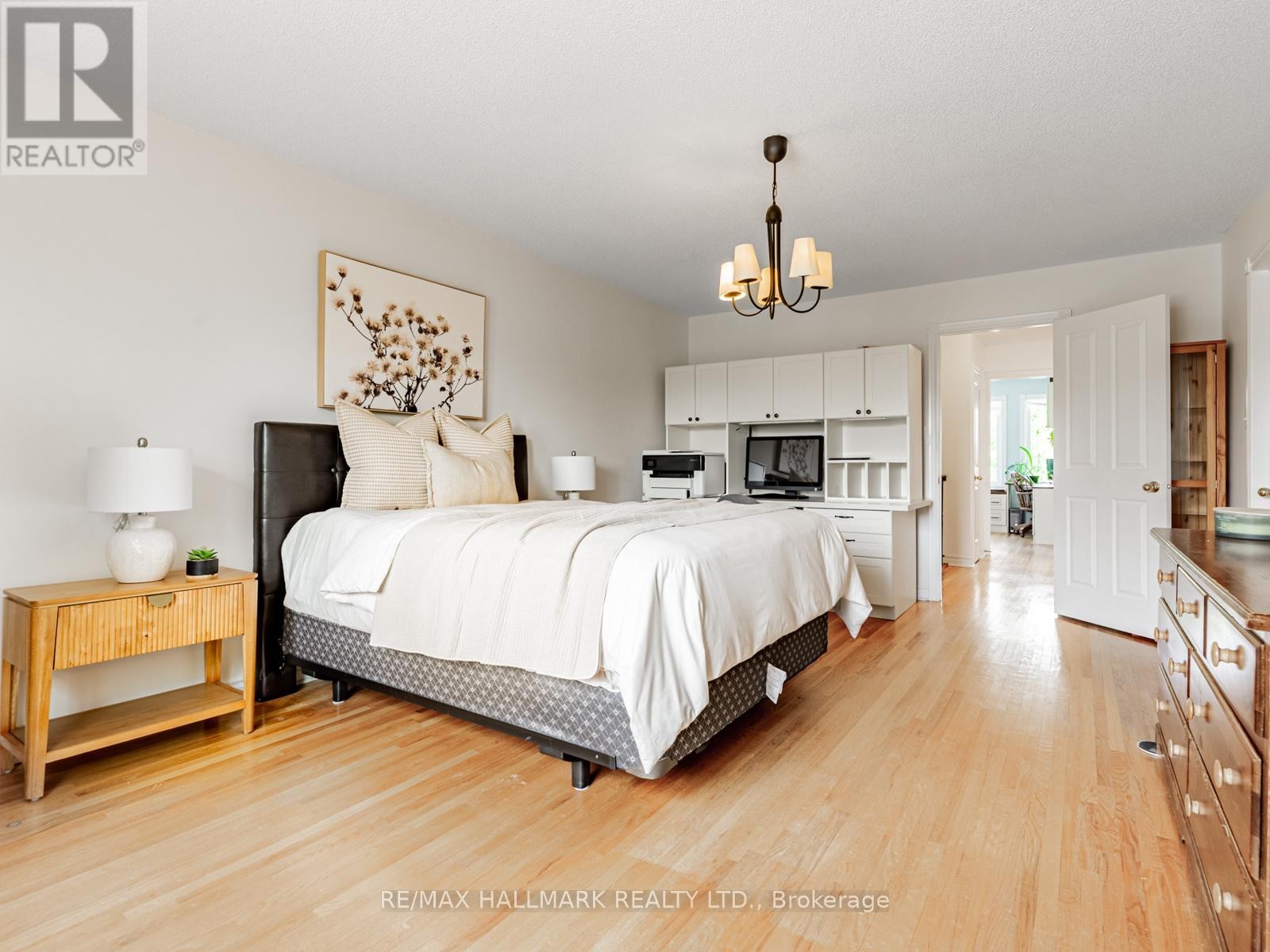 












52 MISTLEFLOWER COURT

,
Richmond Hill (Oak Ridges),




Ontario
L4E3T9


