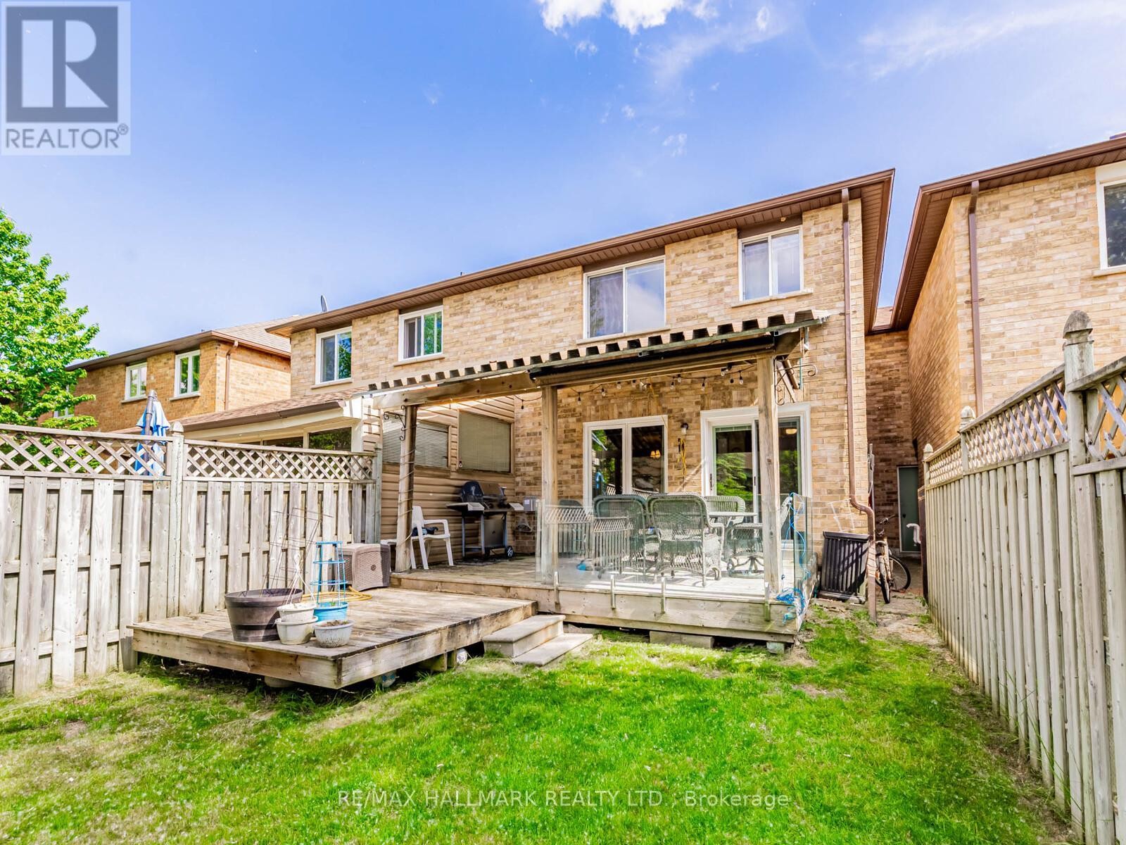 












52 MISTLEFLOWER COURT

,
Richmond Hill (Oak Ridges),




Ontario
L4E3T9

