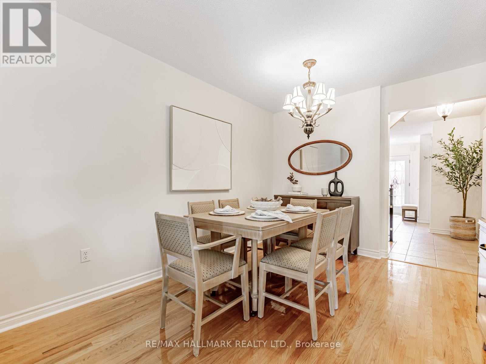 












52 MISTLEFLOWER COURT

,
Richmond Hill (Oak Ridges),




Ontario
L4E3T9

