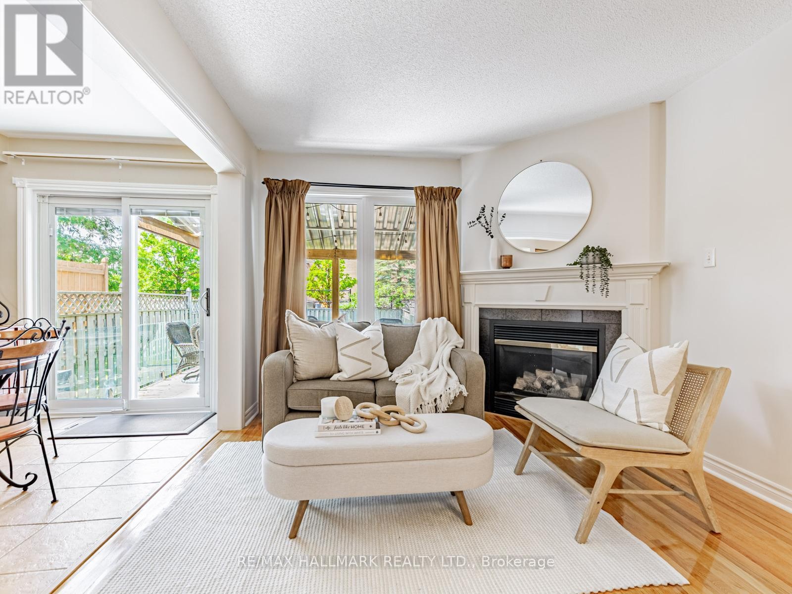 












52 MISTLEFLOWER COURT

,
Richmond Hill (Oak Ridges),




Ontario
L4E3T9

