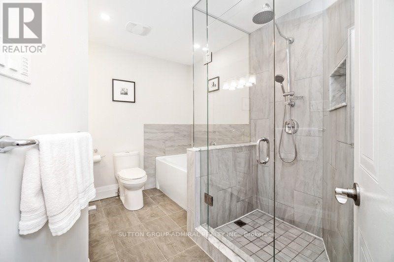 












361 RIDDELL COURT

,
Newmarket (Gorham-College Manor),




Ontario
L3Y8M8

