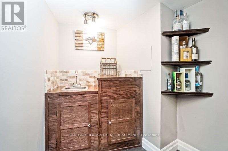 












361 RIDDELL COURT

,
Newmarket (Gorham-College Manor),




Ontario
L3Y8M8

