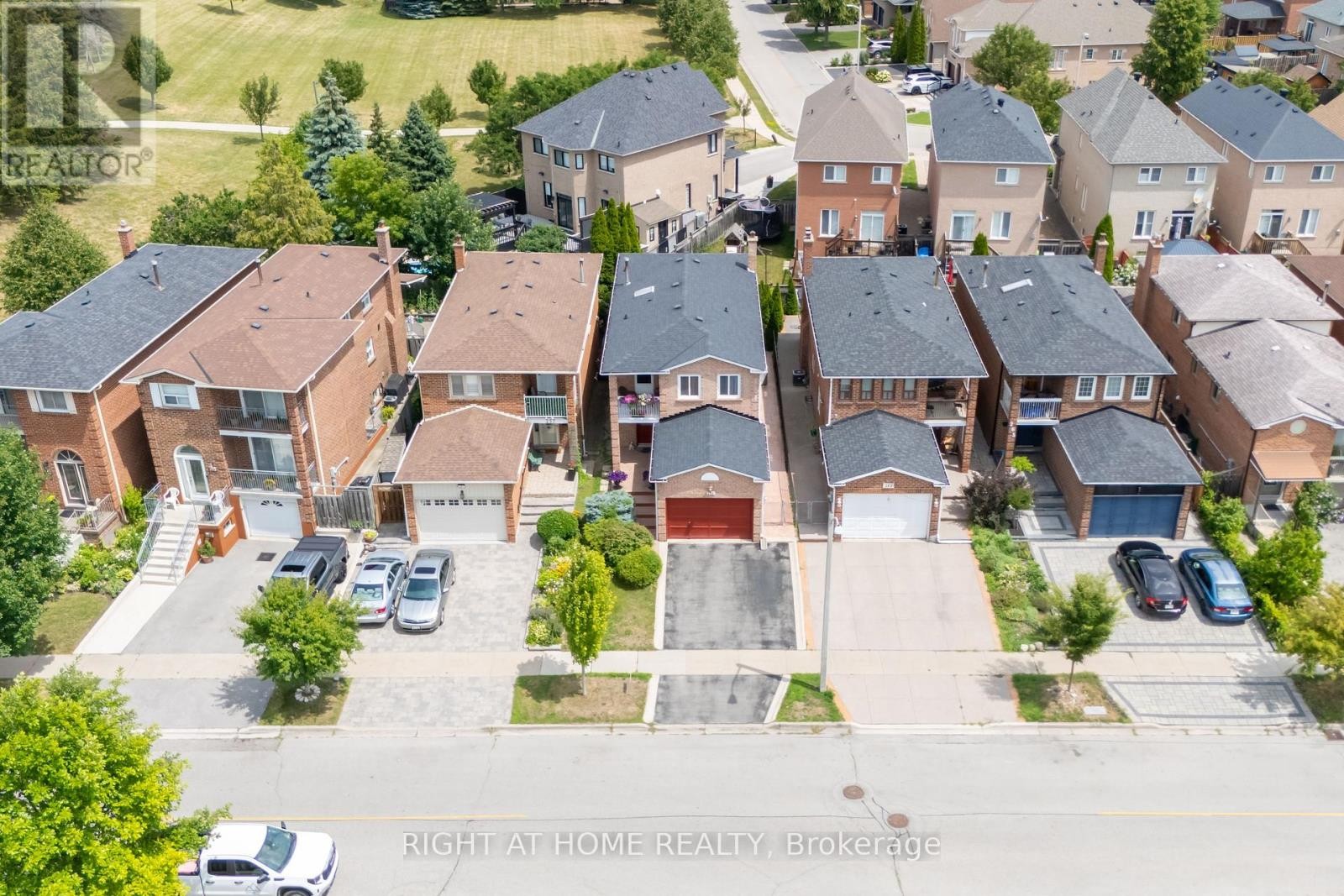












259 TALL GRASS TRAIL

,
Vaughan (East Woodbridge),




Ontario
L4L3P7

