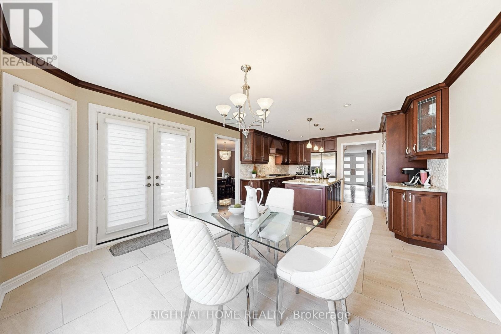 












179 STRATHEARN AVENUE

,
Richmond Hill (Bayview Hill),




Ontario
L4B2S7

