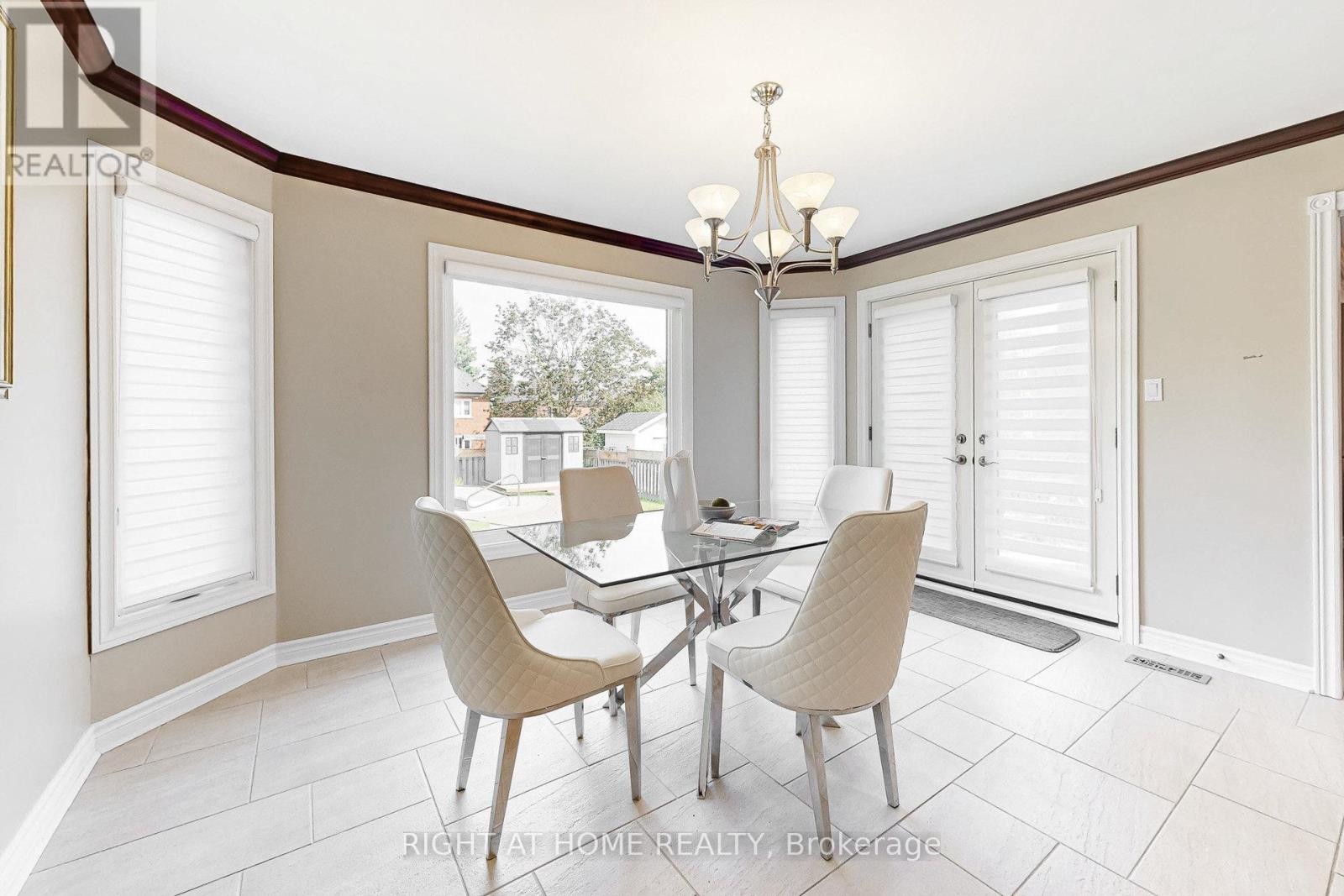 












179 STRATHEARN AVENUE

,
Richmond Hill (Bayview Hill),




Ontario
L4B2S7

