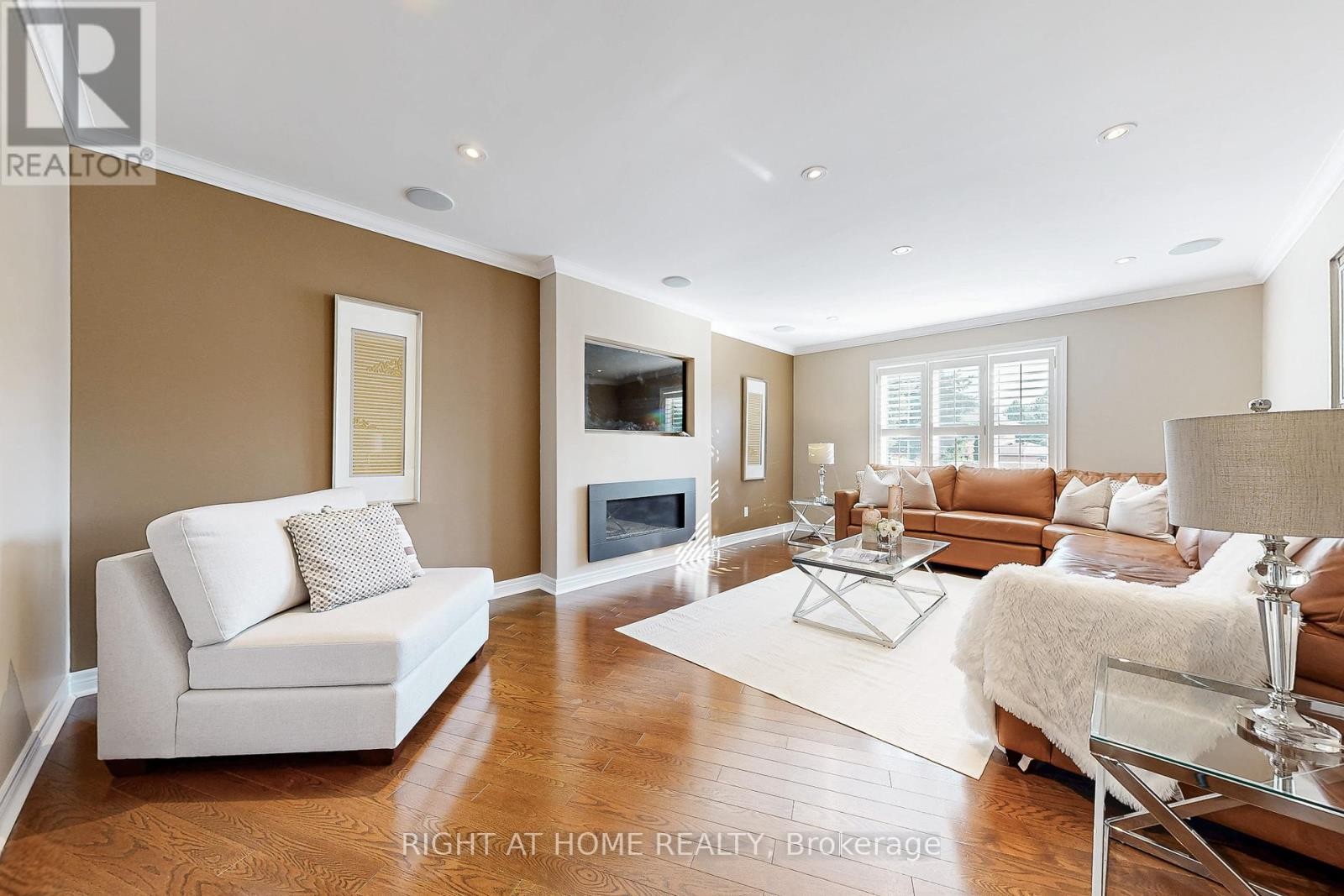 












179 STRATHEARN AVENUE

,
Richmond Hill (Bayview Hill),




Ontario
L4B2S7

