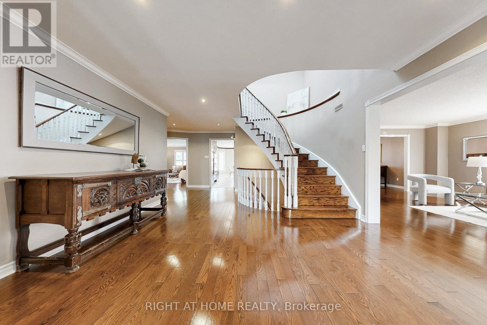 












179 STRATHEARN AVENUE

,
Richmond Hill (Bayview Hill),




Ontario
L4B2S7

