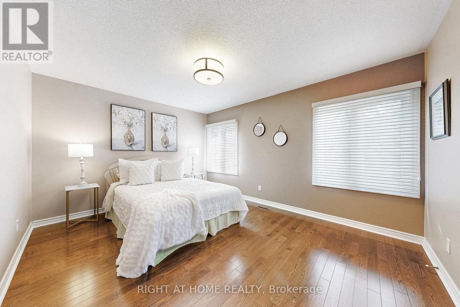 












179 STRATHEARN AVENUE

,
Richmond Hill (Bayview Hill),




Ontario
L4B2S7

