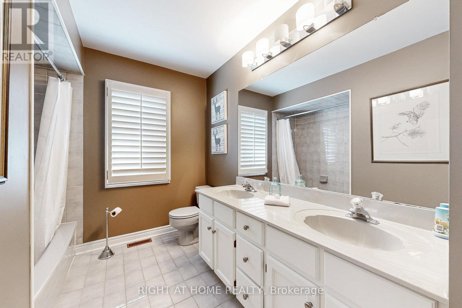 












179 STRATHEARN AVENUE

,
Richmond Hill (Bayview Hill),




Ontario
L4B2S7

