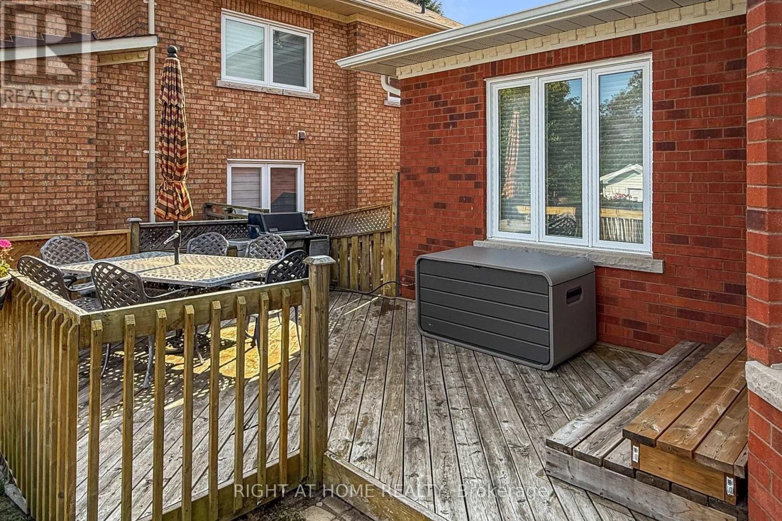 












179 STRATHEARN AVENUE

,
Richmond Hill (Bayview Hill),




Ontario
L4B2S7

