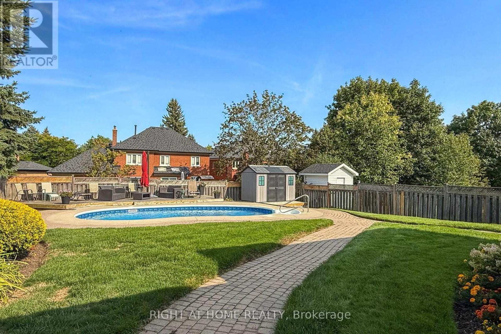 












179 STRATHEARN AVENUE

,
Richmond Hill (Bayview Hill),




Ontario
L4B2S7


