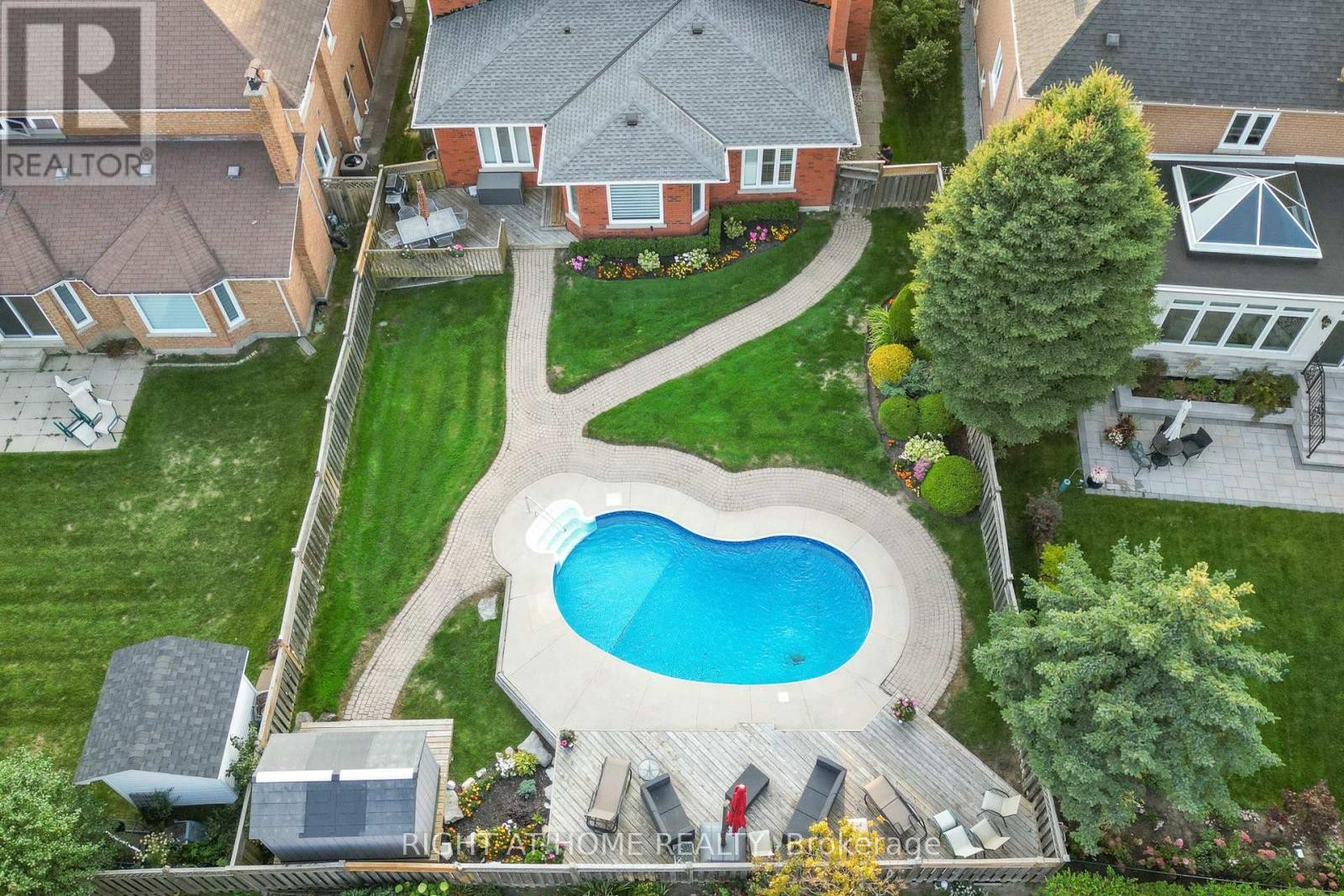 












179 STRATHEARN AVENUE

,
Richmond Hill (Bayview Hill),




Ontario
L4B2S7

