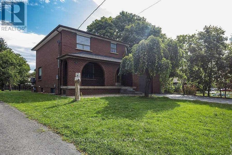 












MAIN/UP - 7881 DUFFERIN STREET

,
Vaughan (Beverley Glen),




Ontario
L4J3M5

