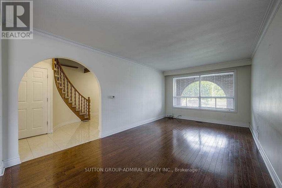 












MAIN/UP - 7881 DUFFERIN STREET

,
Vaughan (Beverley Glen),




Ontario
L4J3M5

