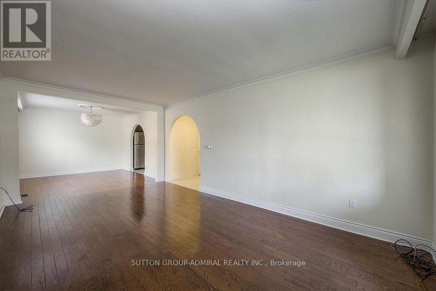 












MAIN/UP - 7881 DUFFERIN STREET

,
Vaughan (Beverley Glen),




Ontario
L4J3M5

