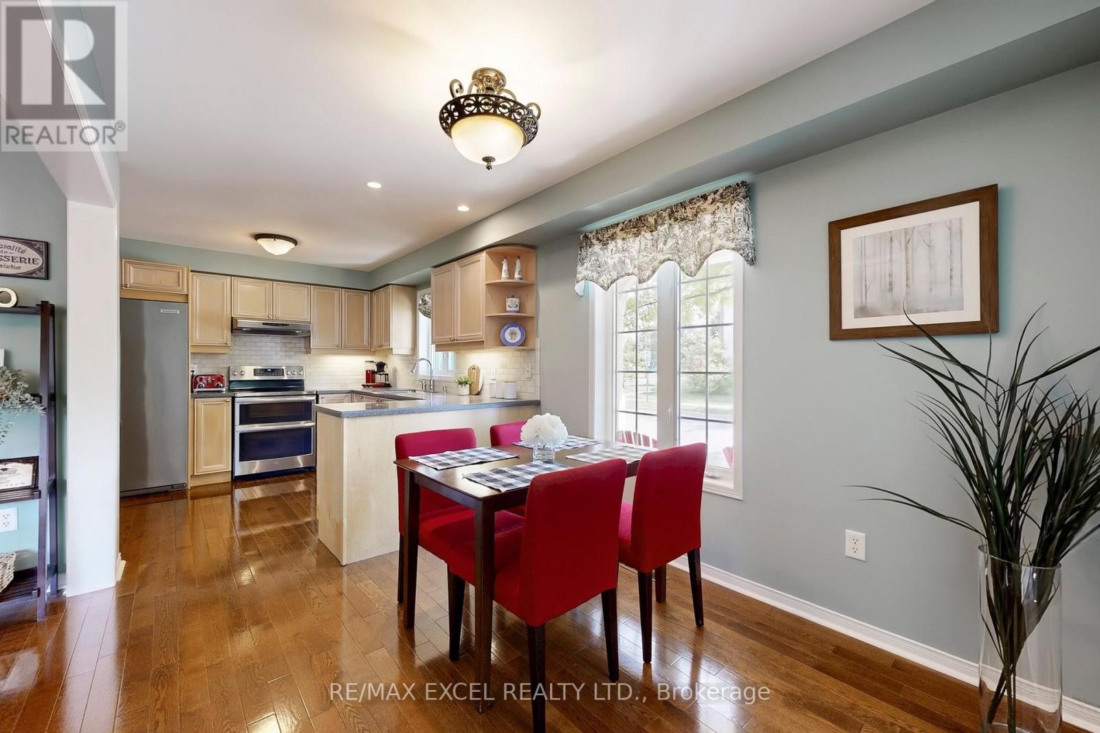 












44 BLACK CREEK DRIVE

,
Markham (Cornell),




Ontario
L6B1K1

