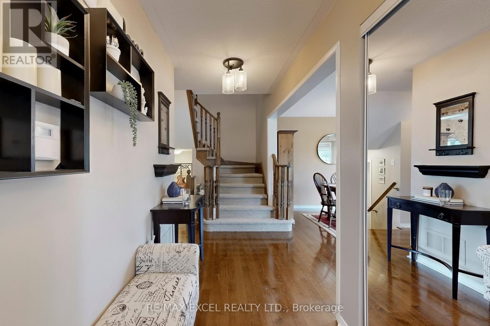 












44 BLACK CREEK DRIVE

,
Markham (Cornell),




Ontario
L6B1K1

