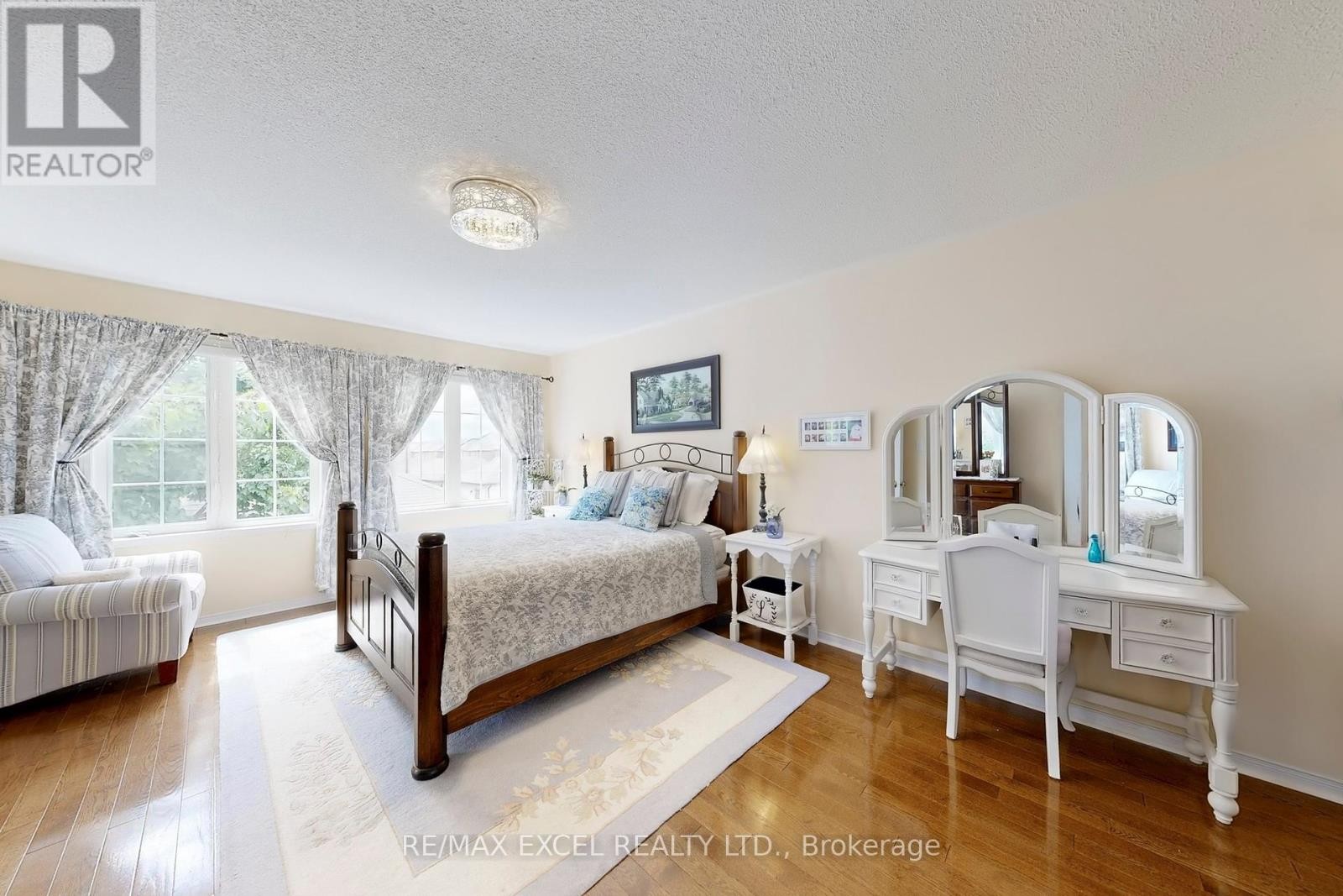 












44 BLACK CREEK DRIVE

,
Markham (Cornell),




Ontario
L6B1K1

