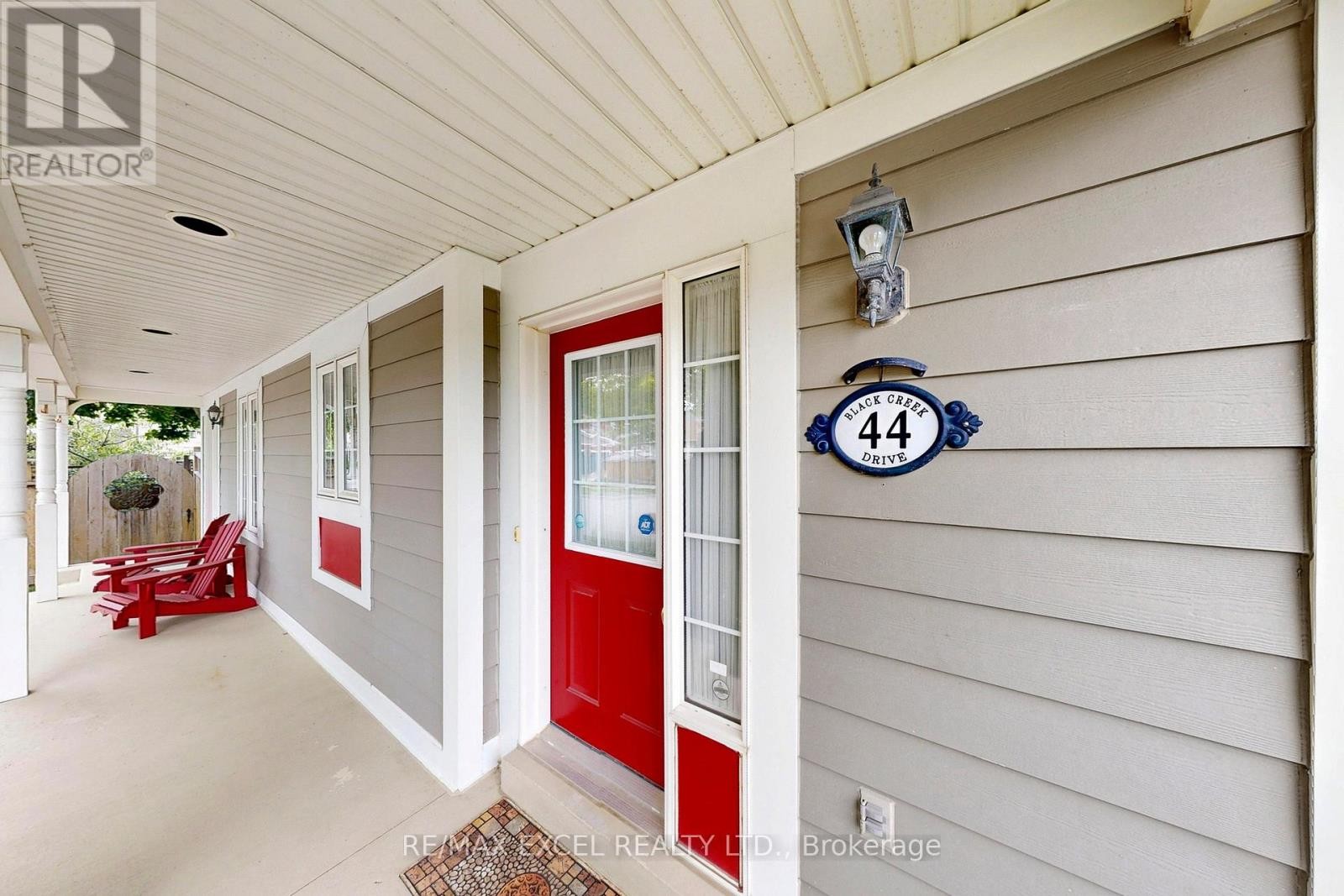 












44 BLACK CREEK DRIVE

,
Markham (Cornell),




Ontario
L6B1K1

