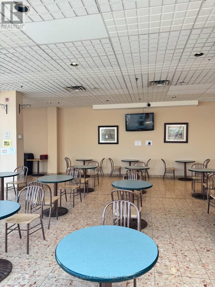 












670 HIGHWAY 7

,
Richmond Hill (Beaver Creek Business Park),




Ontario
L4B3P2

