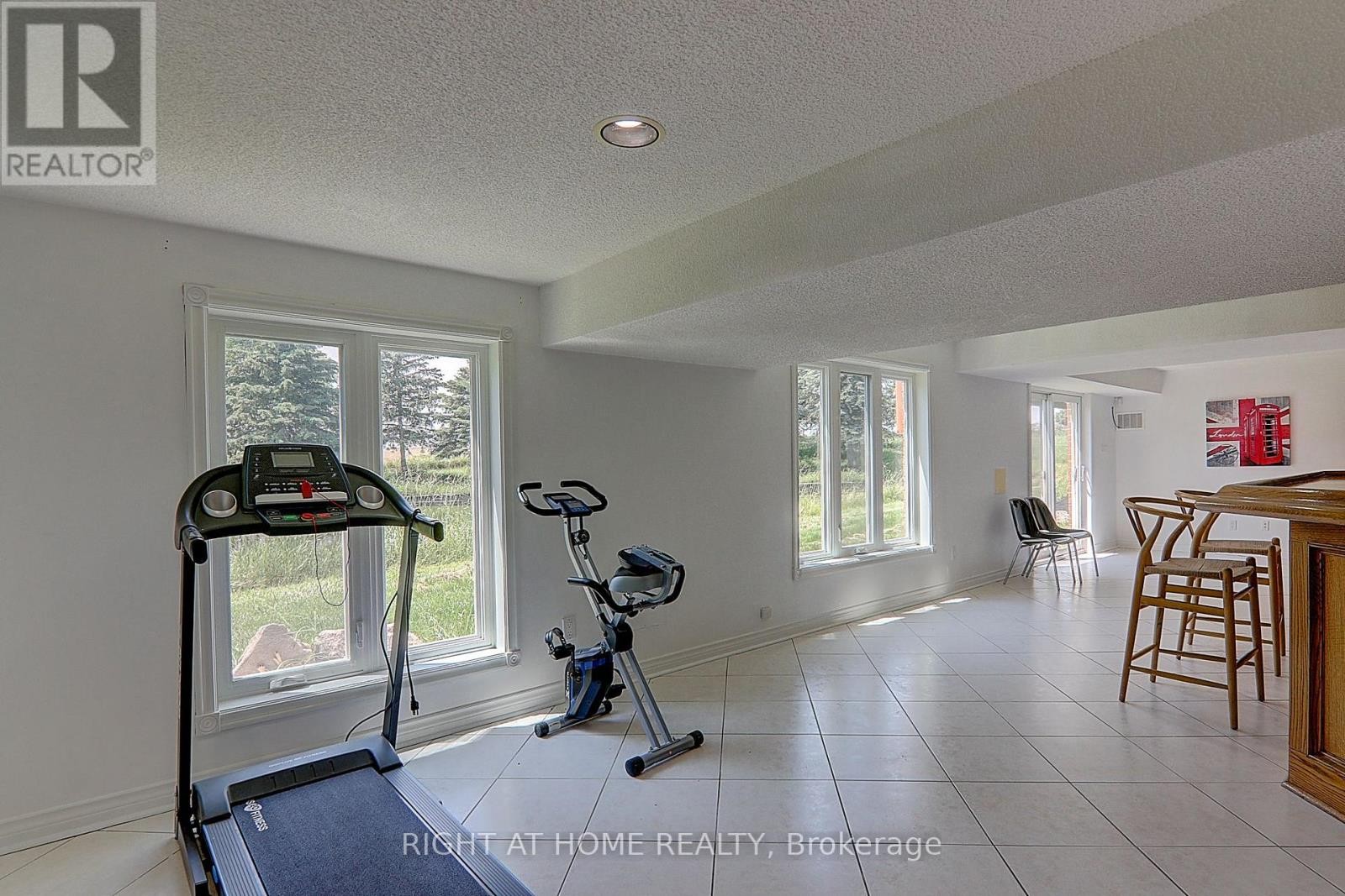 












1008 MOUNT ALBERT ROAD

,
East Gwillimbury (Sharon),




Ontario
L0G1V0

