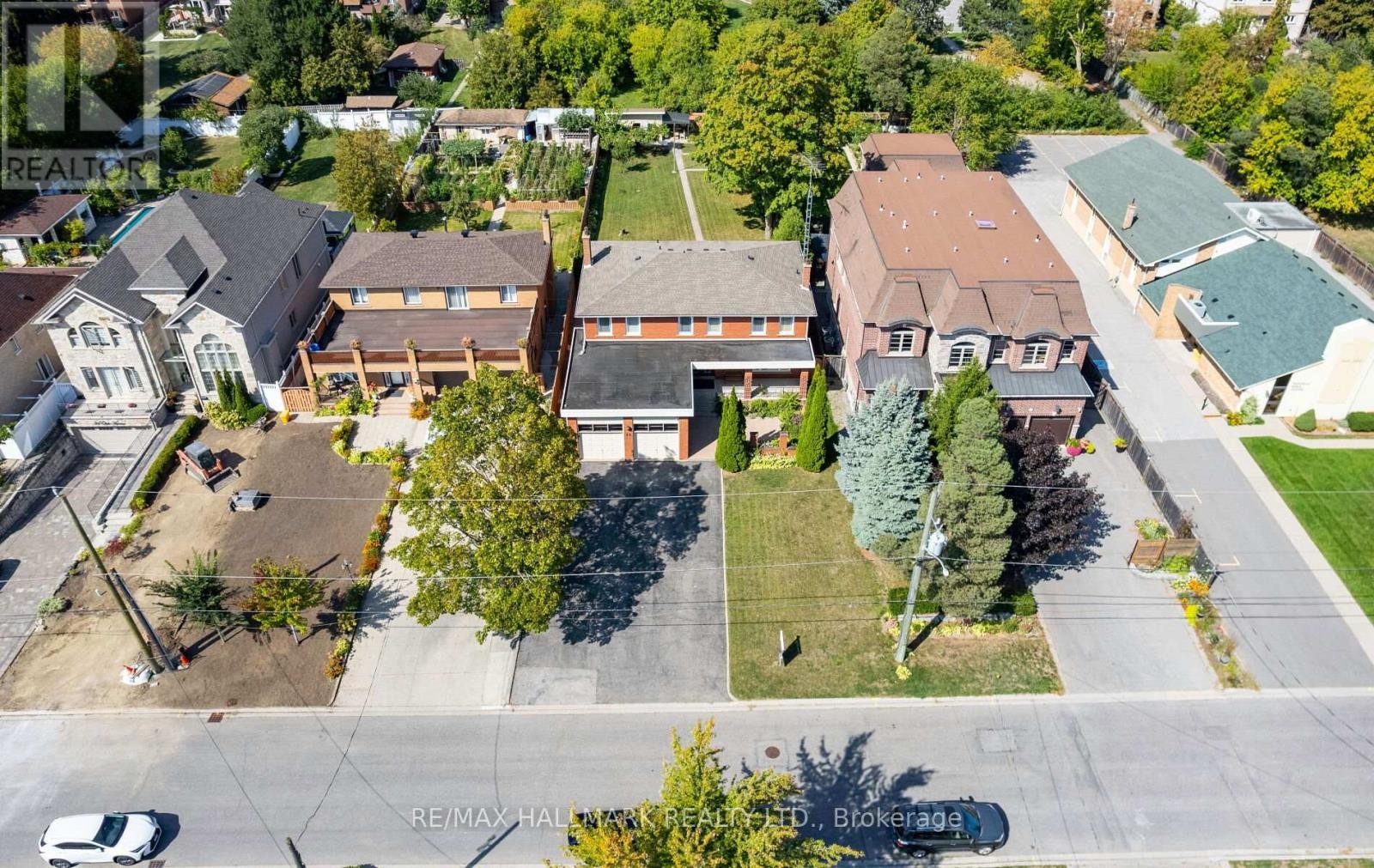 












30 OAK AVENUE

,
Richmond Hill (South Richvale),




Ontario
L4C6R7

