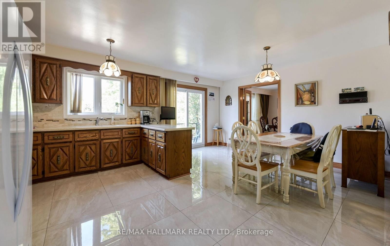 












30 OAK AVENUE

,
Richmond Hill (South Richvale),




Ontario
L4C6R7


