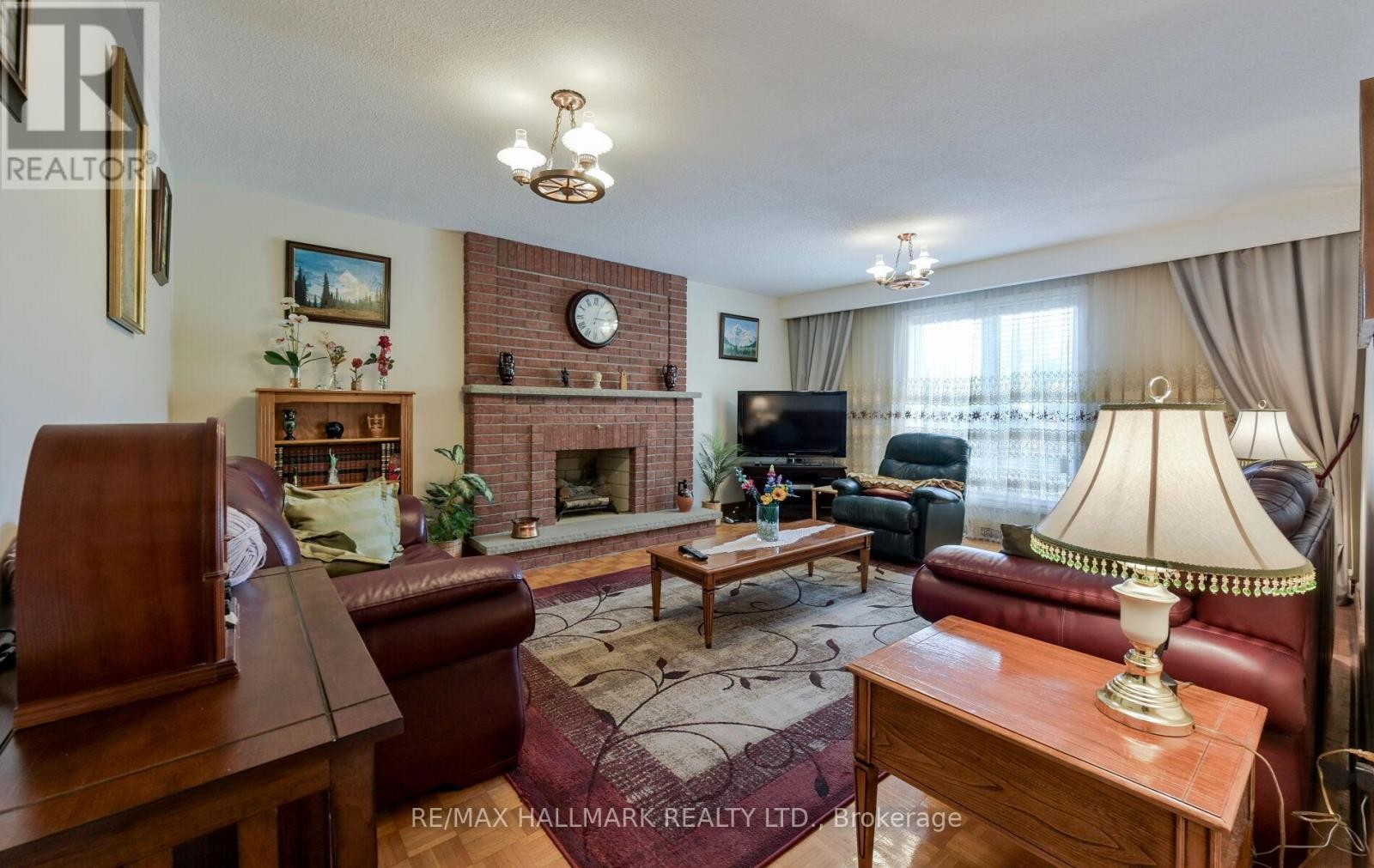 












30 OAK AVENUE

,
Richmond Hill (South Richvale),




Ontario
L4C6R7

