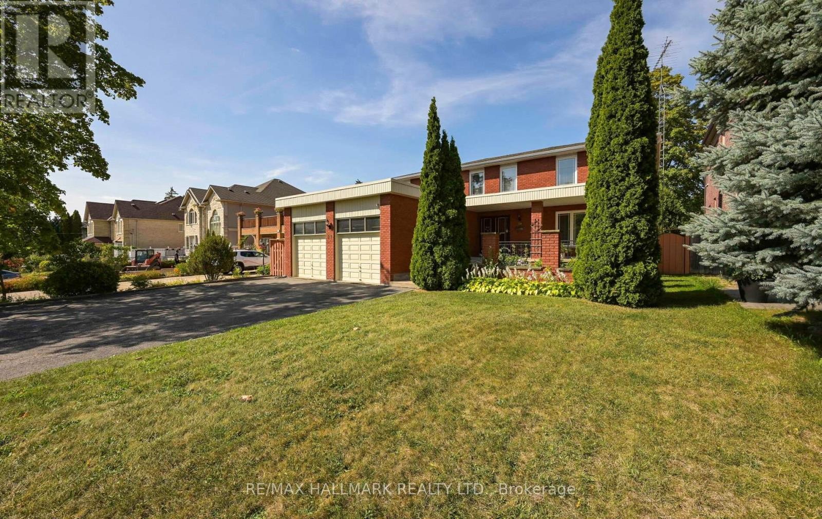 












30 OAK AVENUE

,
Richmond Hill (South Richvale),




Ontario
L4C6R7

