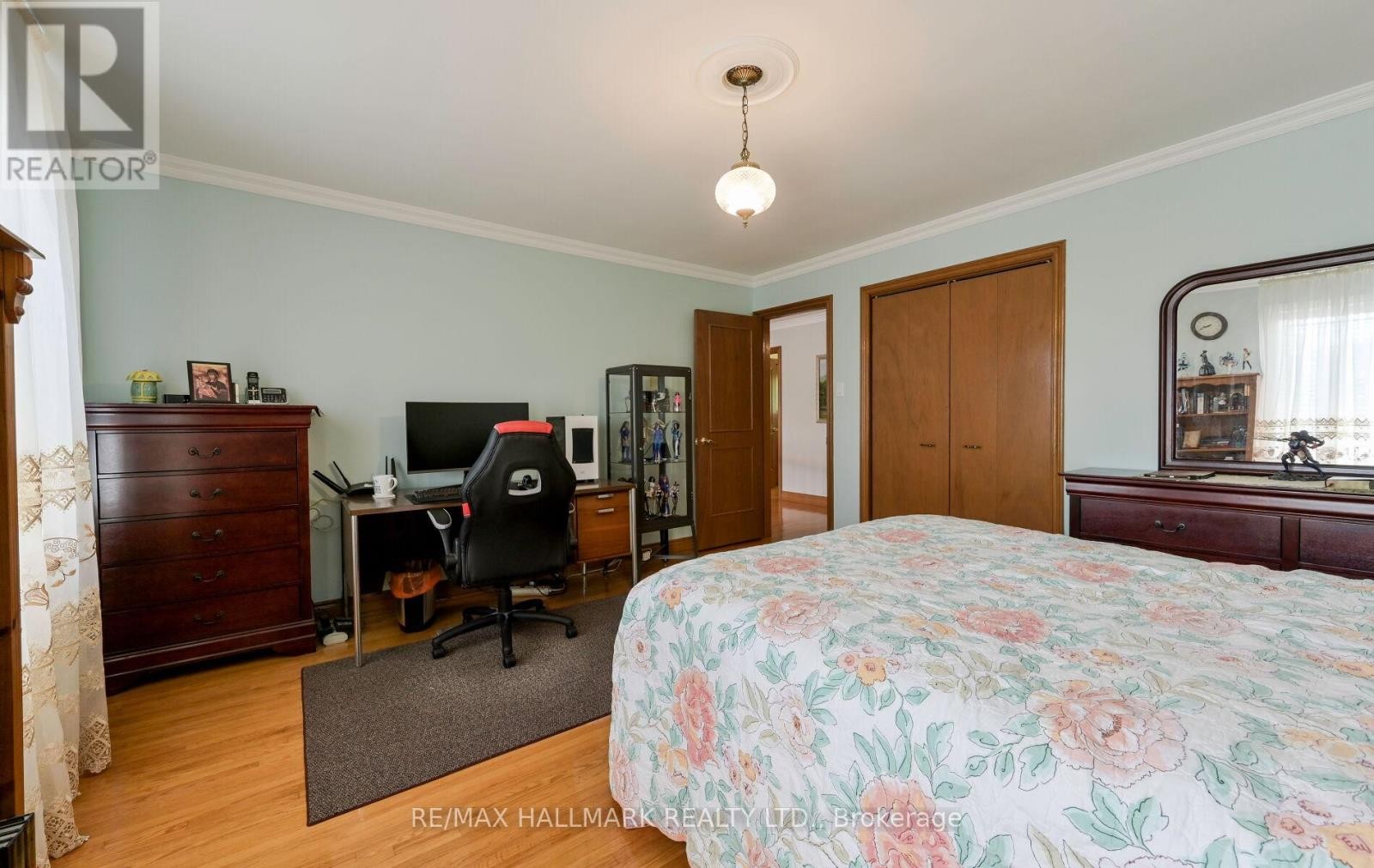 












30 OAK AVENUE

,
Richmond Hill (South Richvale),




Ontario
L4C6R7

