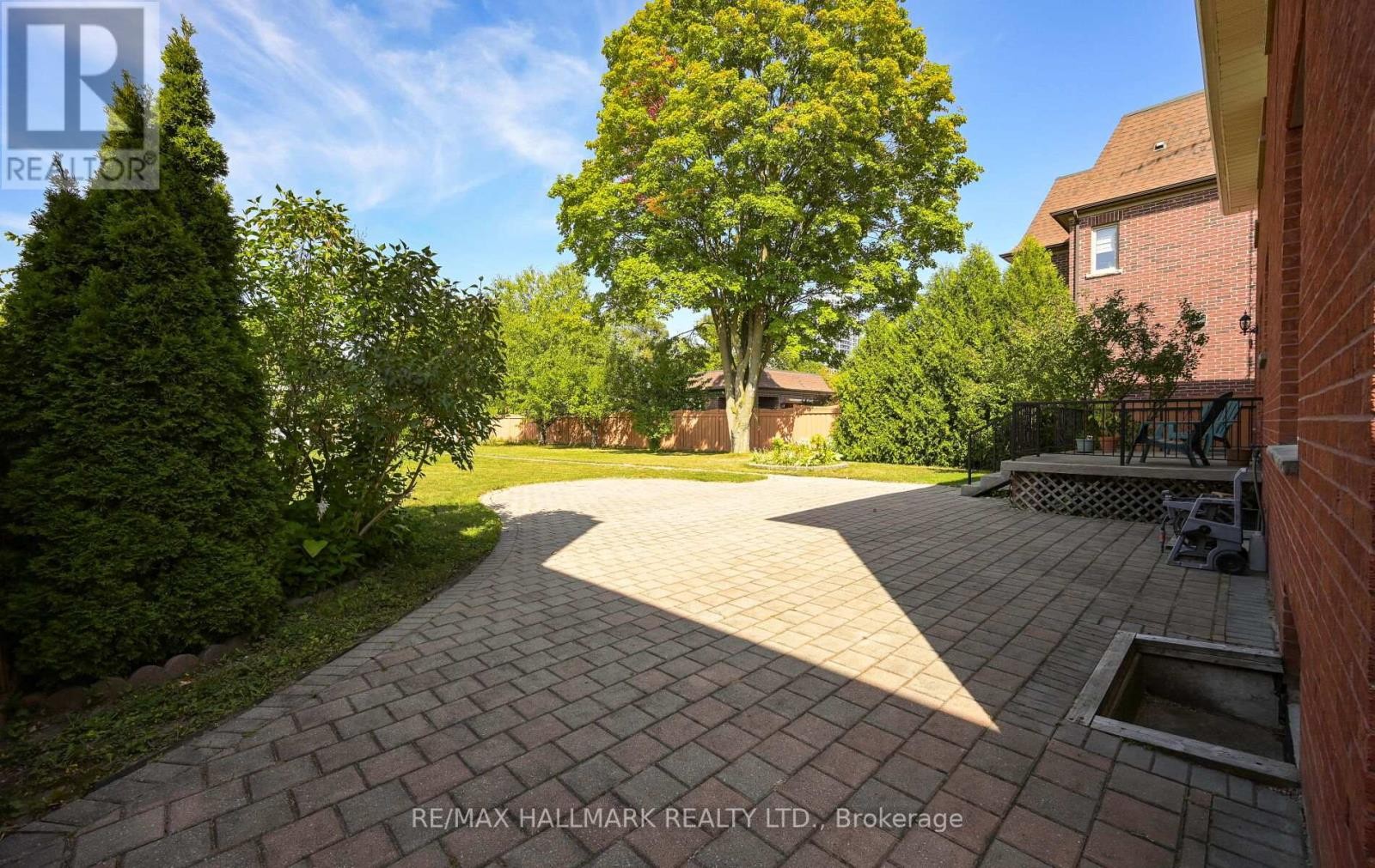 












30 OAK AVENUE

,
Richmond Hill (South Richvale),




Ontario
L4C6R7


