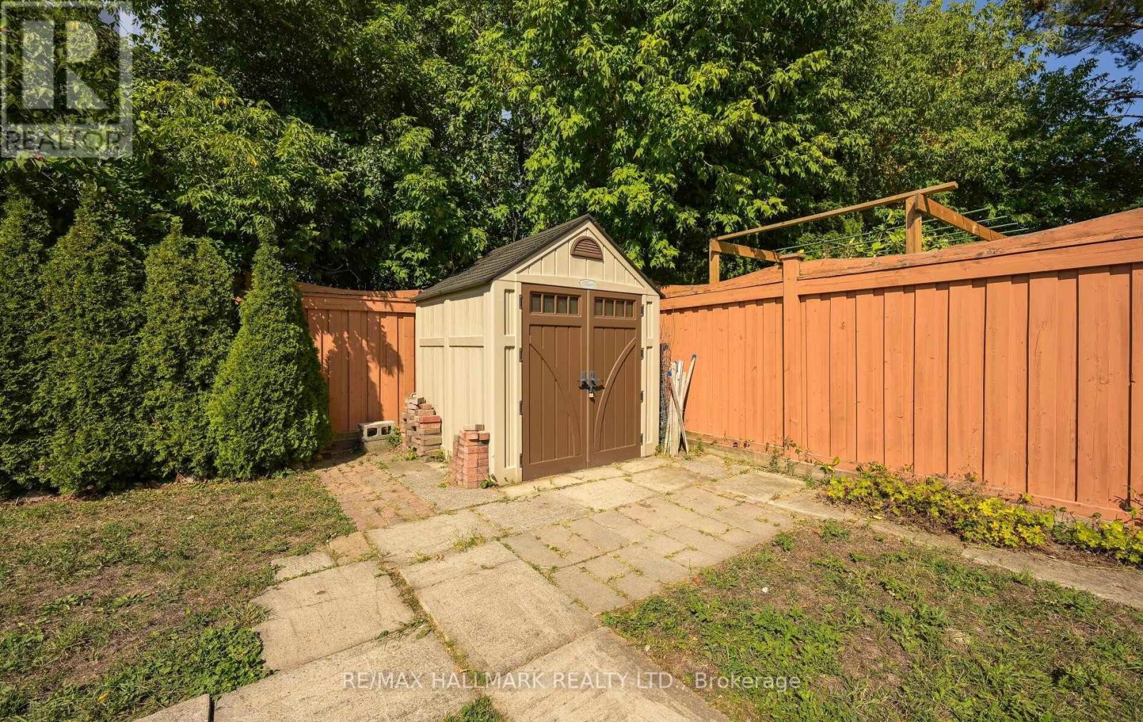 












30 OAK AVENUE

,
Richmond Hill (South Richvale),




Ontario
L4C6R7

