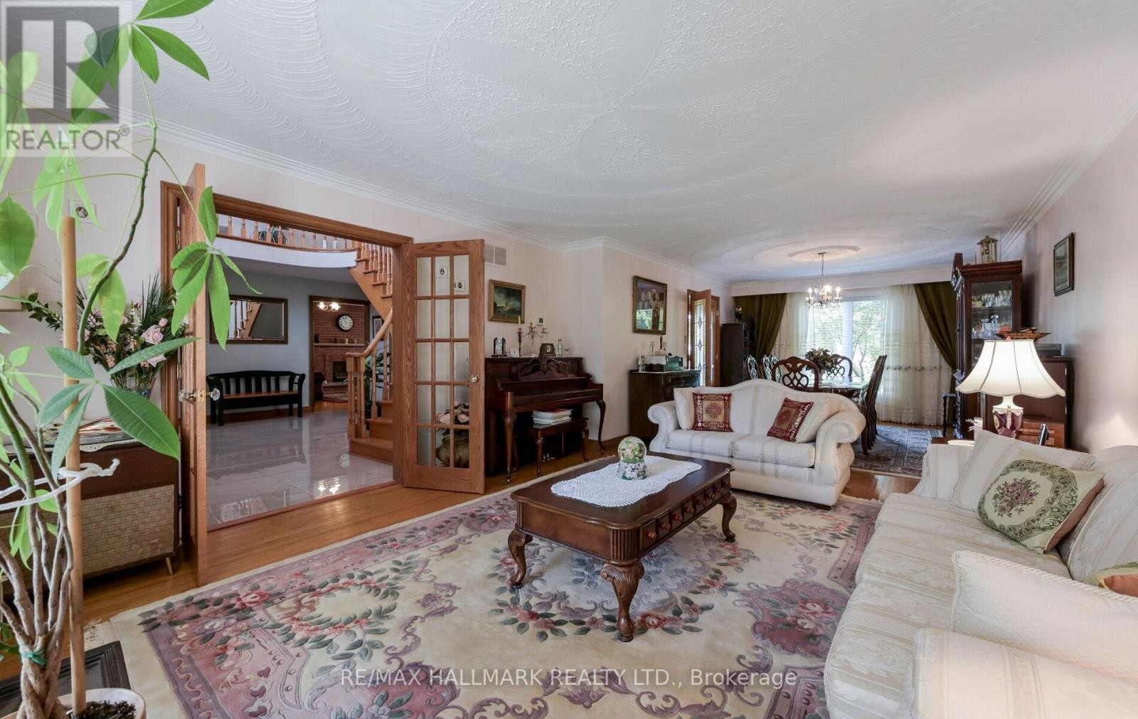 












30 OAK AVENUE

,
Richmond Hill (South Richvale),




Ontario
L4C6R7

