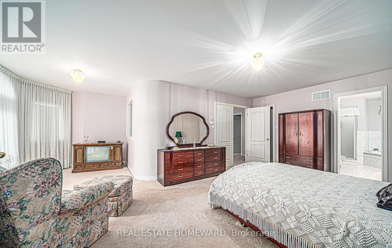 












5097 14TH AVENUE

,
Markham (Milliken Mills East),




Ontario
L3S3K4

