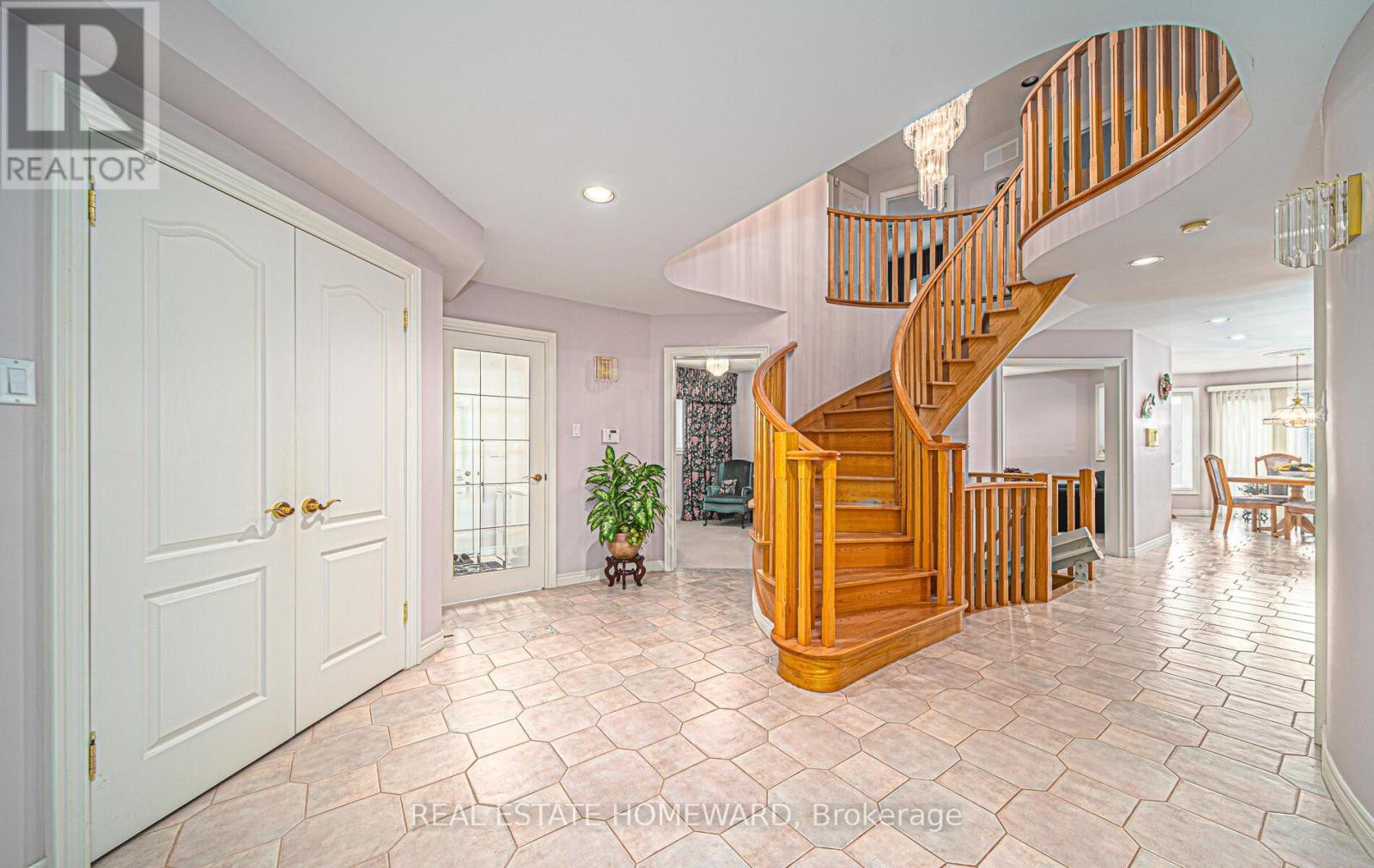 












5097 14TH AVENUE

,
Markham (Milliken Mills East),




Ontario
L3S3K4

