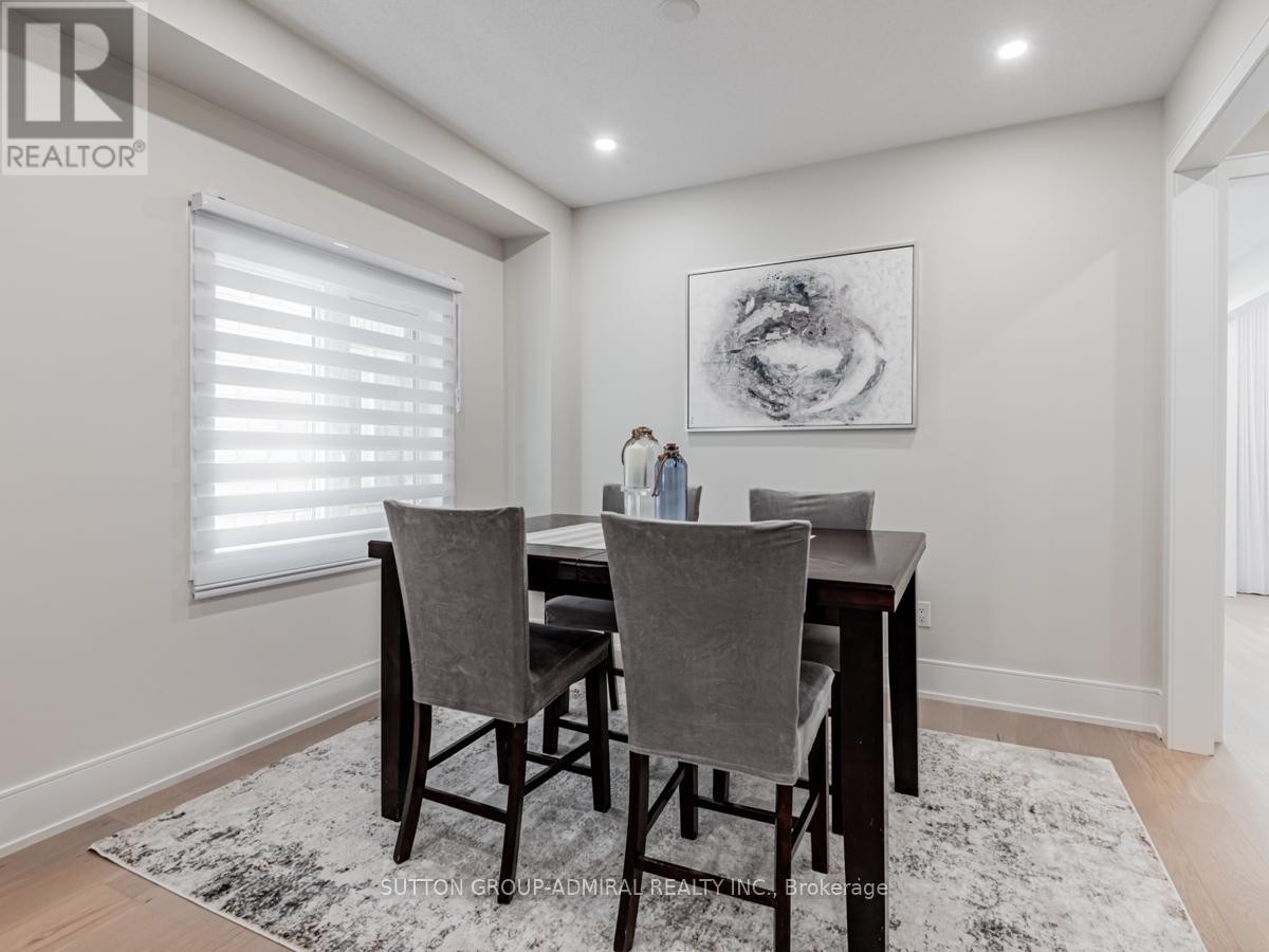 












109 BARLI CRESCENT

,
Vaughan (Patterson),




Ontario
L6A4S2

