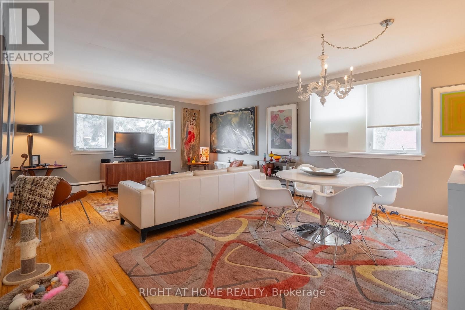 












285 RICHMOND STREET S

,
Richmond Hill (Mill Pond),




Ontario
L4C3Z2

