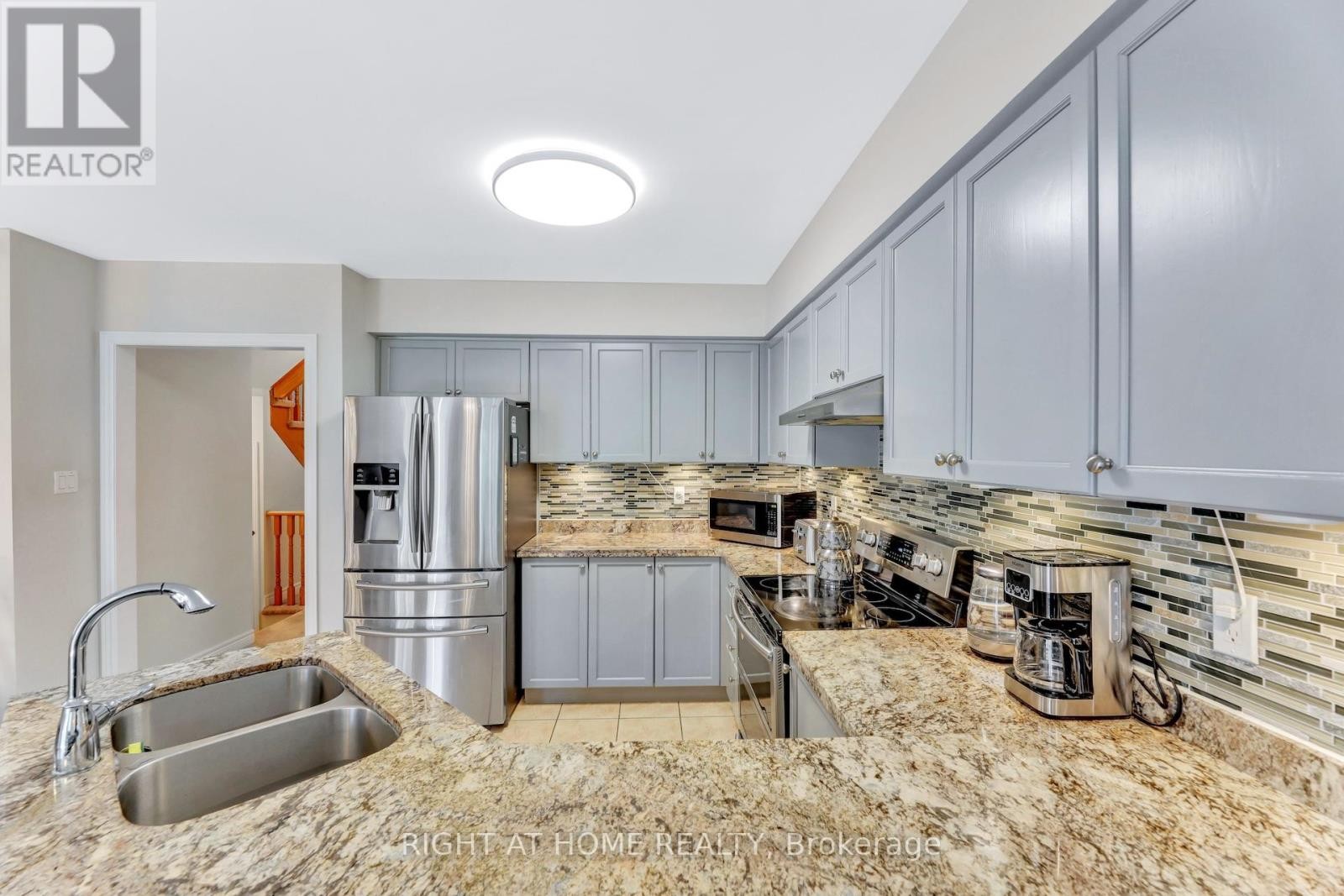 












62 MARTINI DRIVE

,
Richmond Hill (Rouge Woods),




Ontario
L4S2T7

